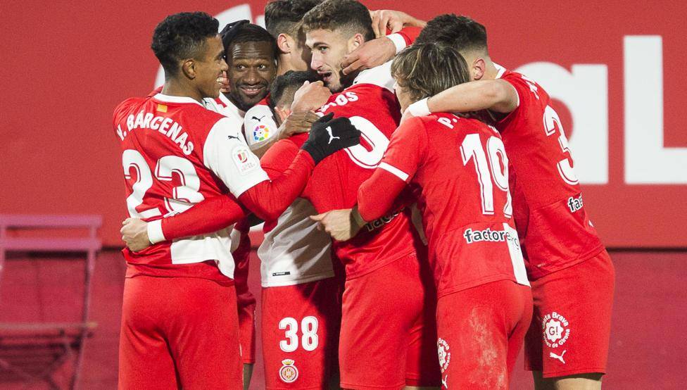  亚特兰大后卫吉姆西蒂乌龙送礼，球队及时调整逆转取胜